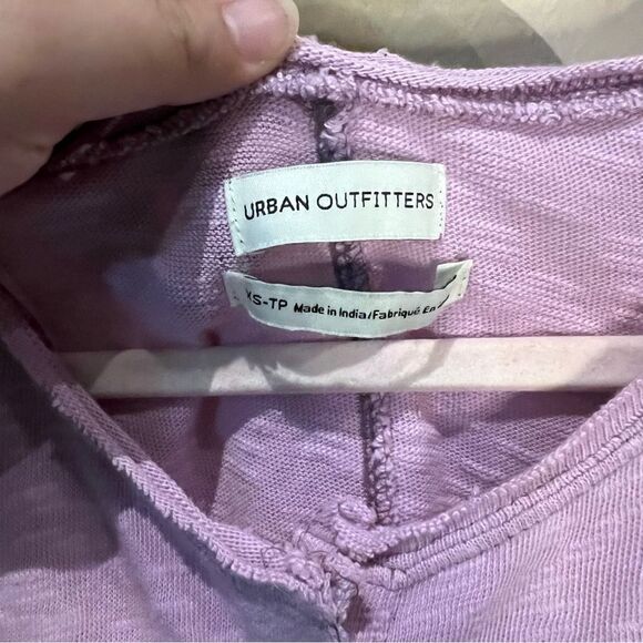 Urban Outfitters Pink Cropped Long Dolman Sleeve Button-Down Top - Size X-Small - Picture 3 of 5